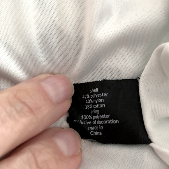 Lane Bryant Blue/White floral open shoulder flouncy blouse with lace. Size 26/28 - Picture 9 of 10